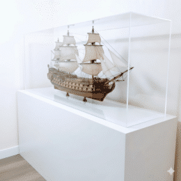 urna de metacrilato para maquetas