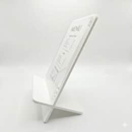 1775111055927 portacarteles de metacrilato 407 blanco 1.jpg