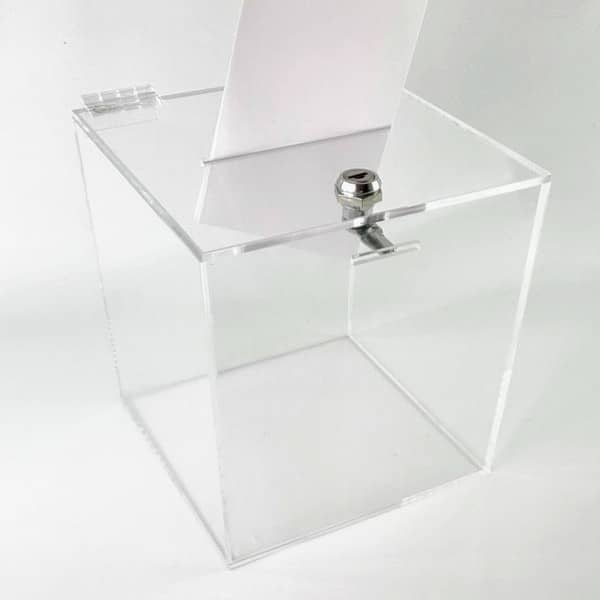 Urnas de metacrilato 20X20X20 cm.  con llave